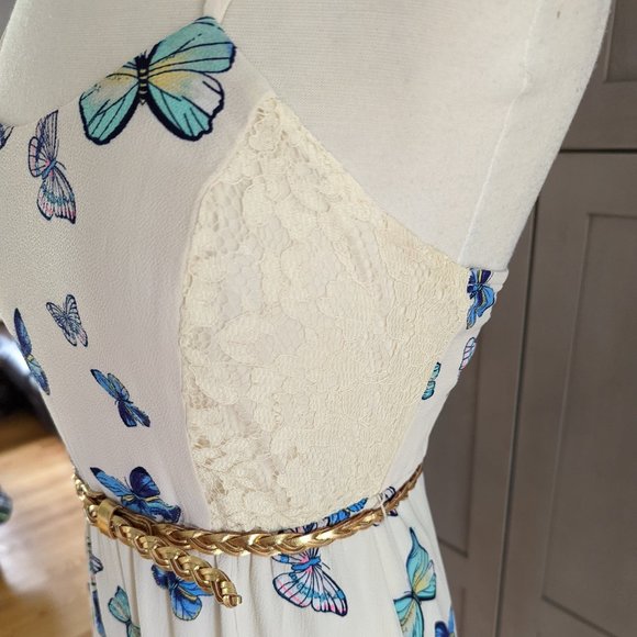 Beautiful Maxi Dress with Vibrant Butterfly Print - Picture 6 of 8